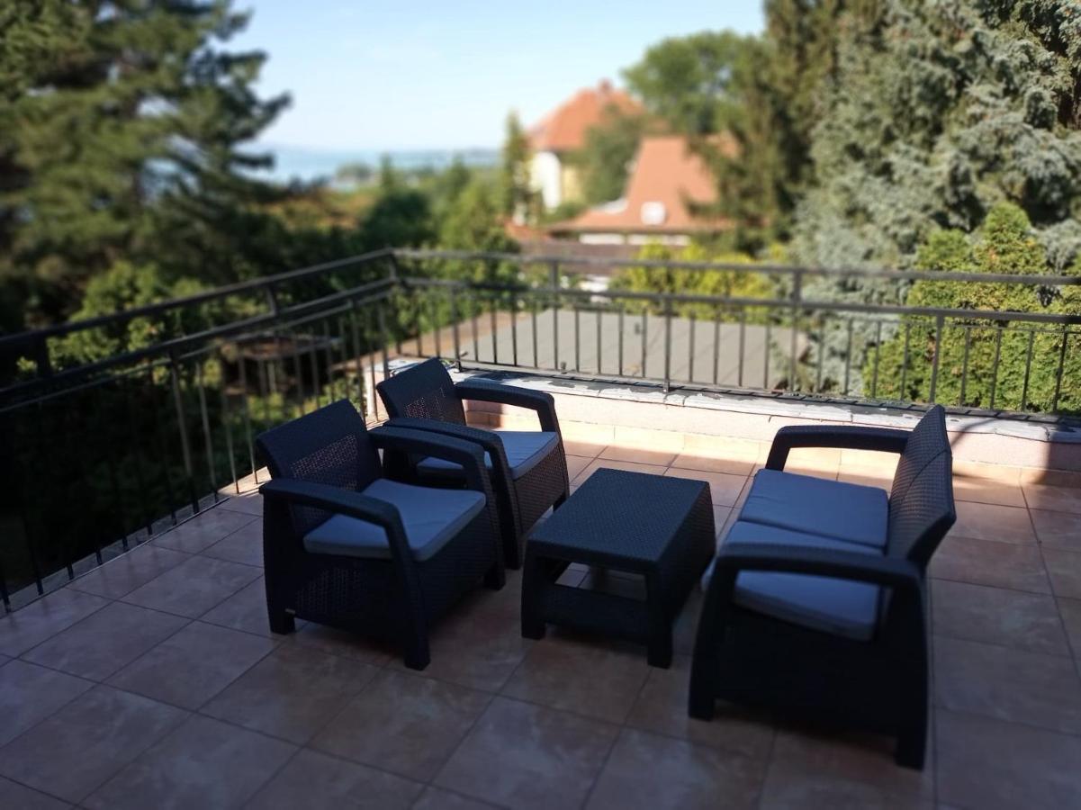 Pergola Panzio Hotel Balatonfoldvar Bagian luar foto